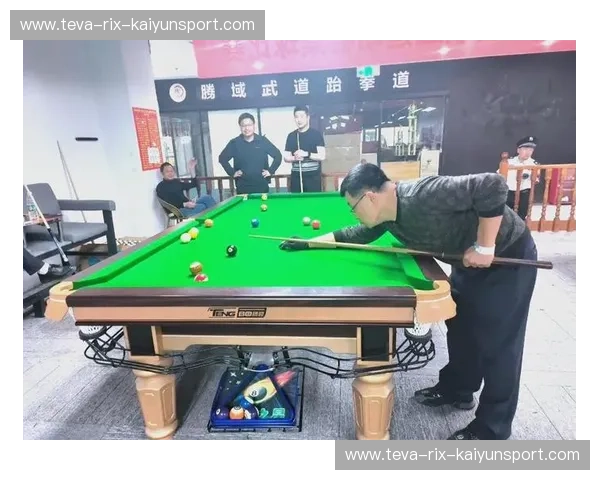 台球集锦：击球之间的艺术与激情